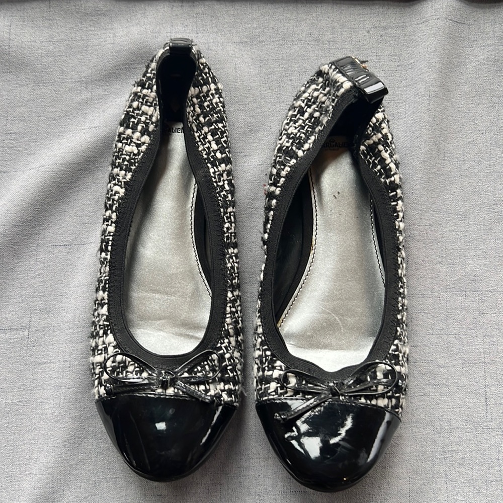 Black & white Fergalicious flats